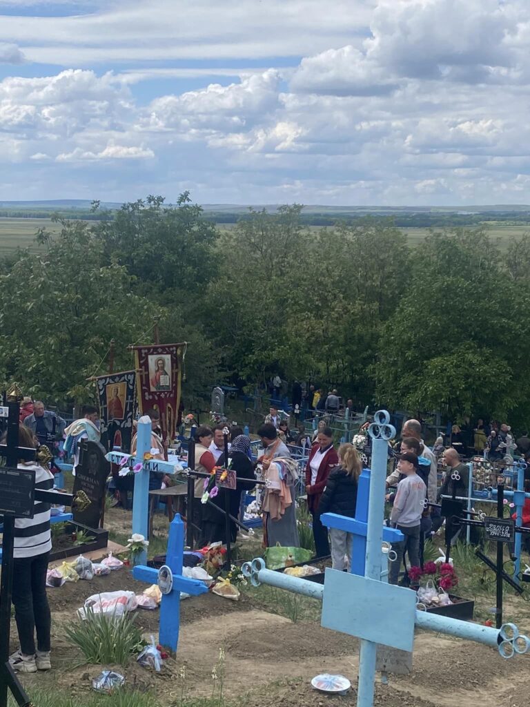 Read more about the article De Paștele Blajinilor toate drumurile duc spre baștină…