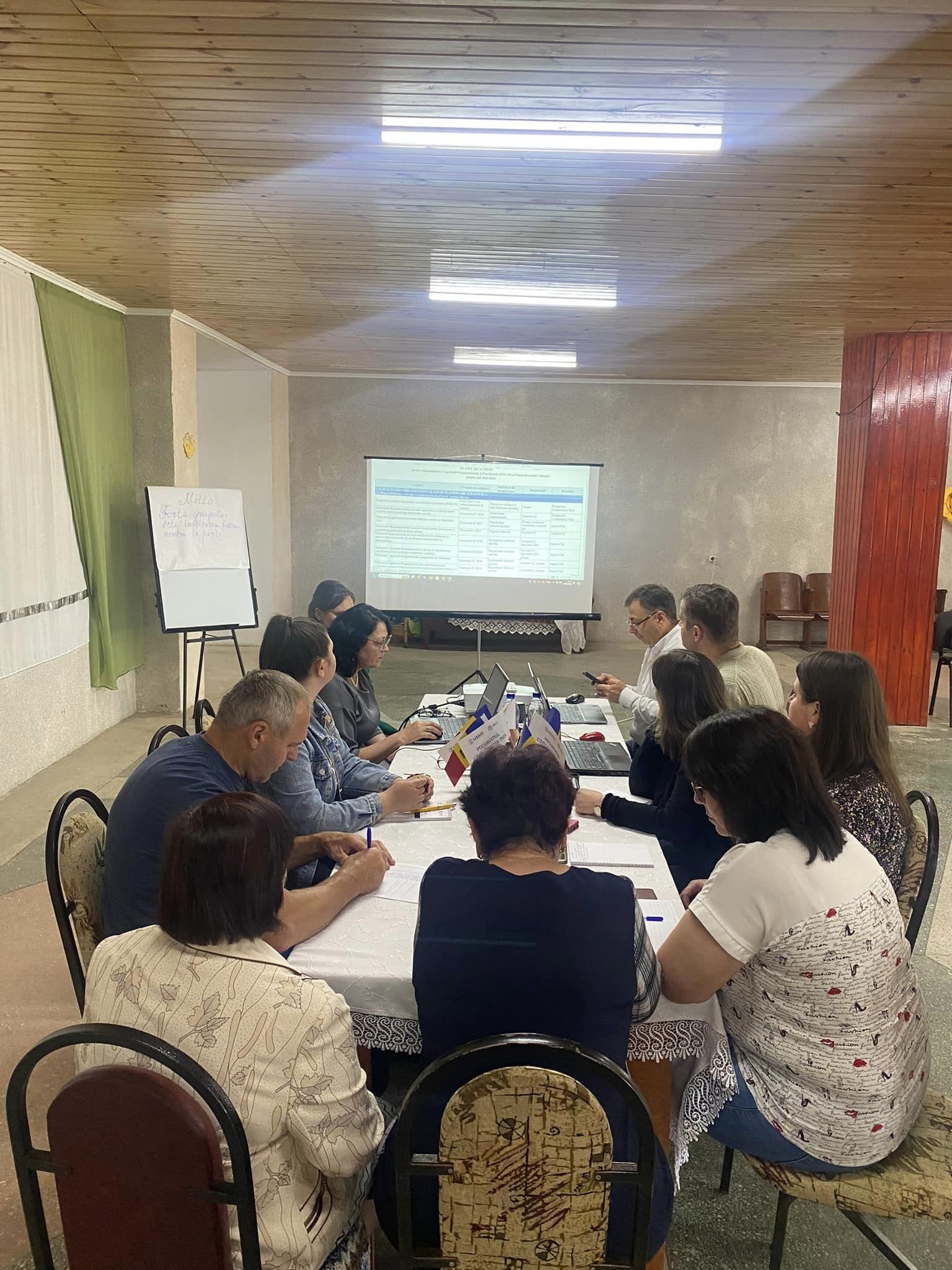 Echipa primăriei Călinești, monitorizată de doi experți din cadrul Programul Comunitatea Mea, au lucrat asupra Planului de Acțiuni pentru îmbunătățirea Capacităților Organizaționale și Funcționale(FOCAS).